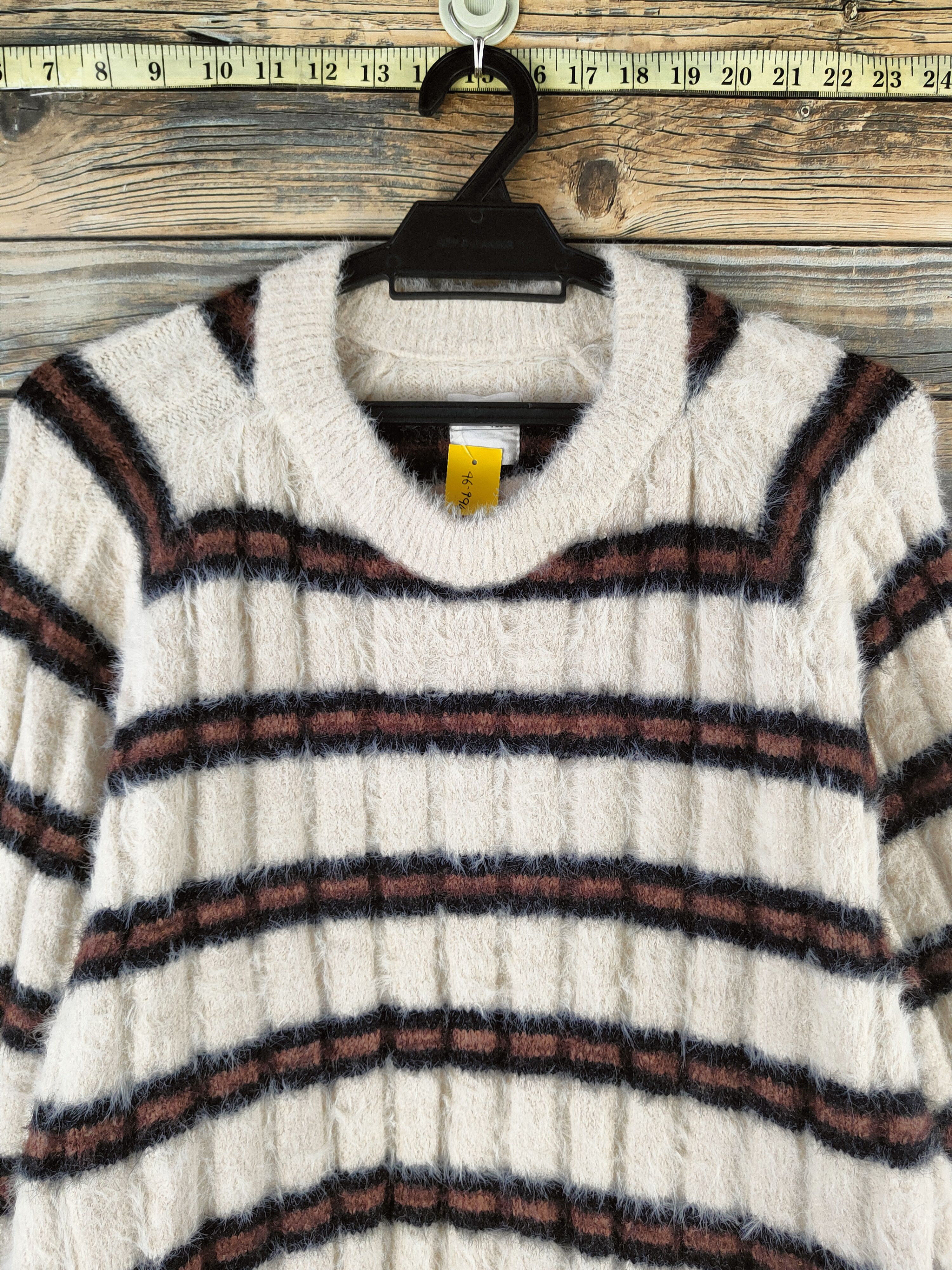 Japanese Brand DL Flove Beige Fur Mohair Knitwear #46-994 Size M / US 6-8 / IT 42-44 - 2 Thumbnail