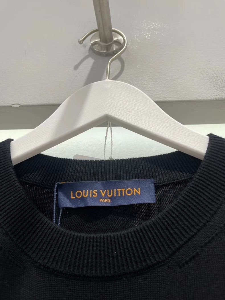 Louis Vuitton Louis Vuitton Heat induction knit long sleeve 2501-Nextarro Size US M / EU 48-50 / 2 - 5 Thumbnail