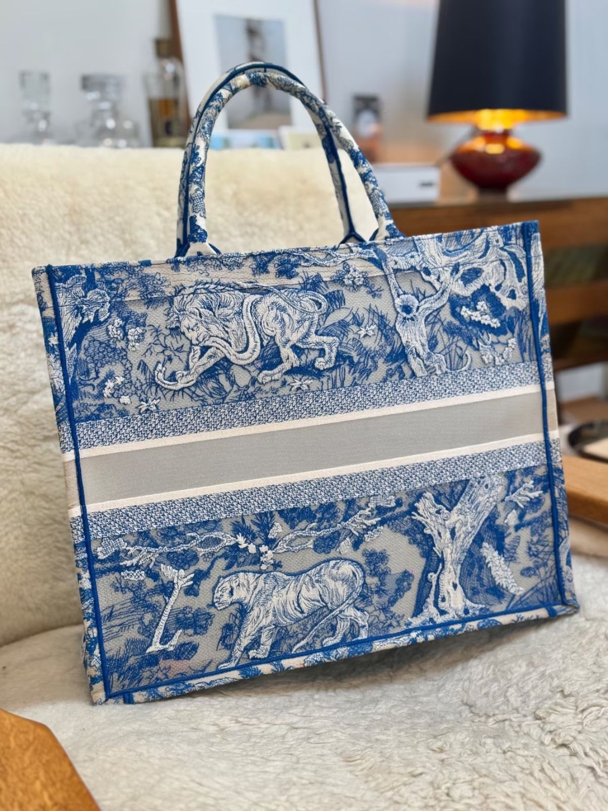 Christian Dior Monsieur Christian Dior Tote Bag DIORIVERA Mykonos Special Edition Size ONE SIZE - 3 Thumbnail