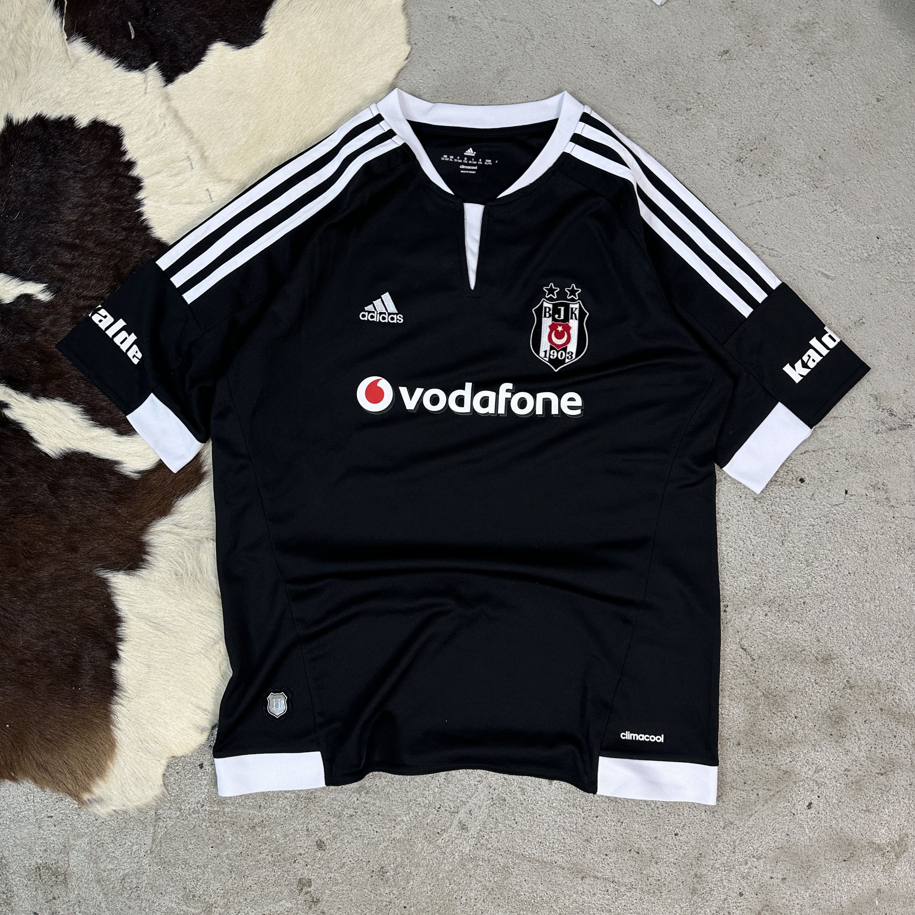 Adidas × Vintage Jersey Adidas Besiktas 15/16 3rd Size US S / EU 44-46 / 1 - 1 Thumbnail