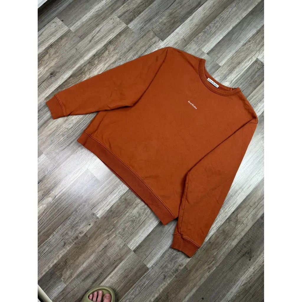 Acne Studios Acne Studios Crewneck center logo Size: M Size US M / EU 48-50 / 2 - 2 Thumbnail