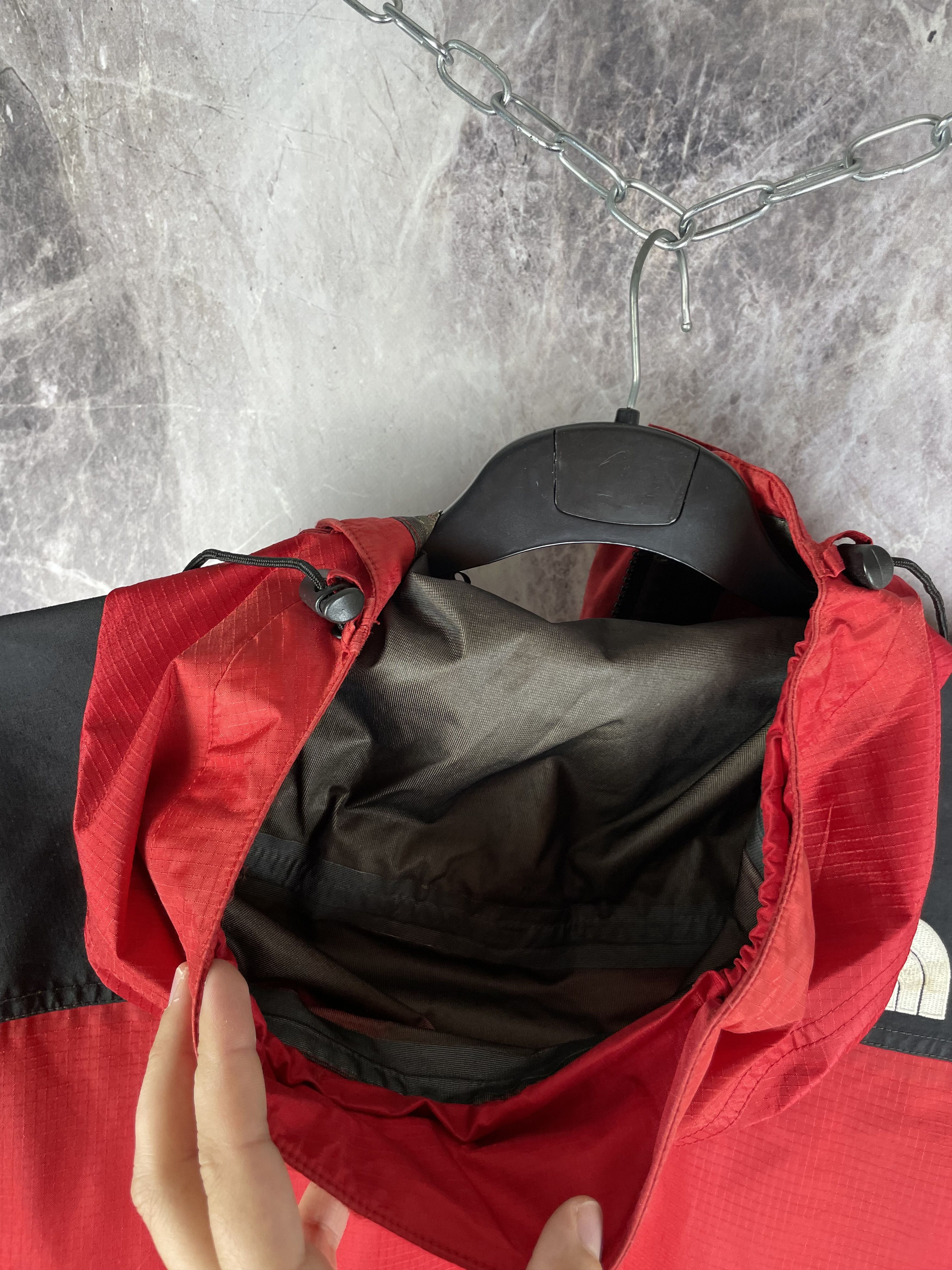 The North Face 90s The North Face Mountain Light Gore-Tex Red Ski Jacket Size US M / EU 48-50 / 2 - 17 Thumbnail