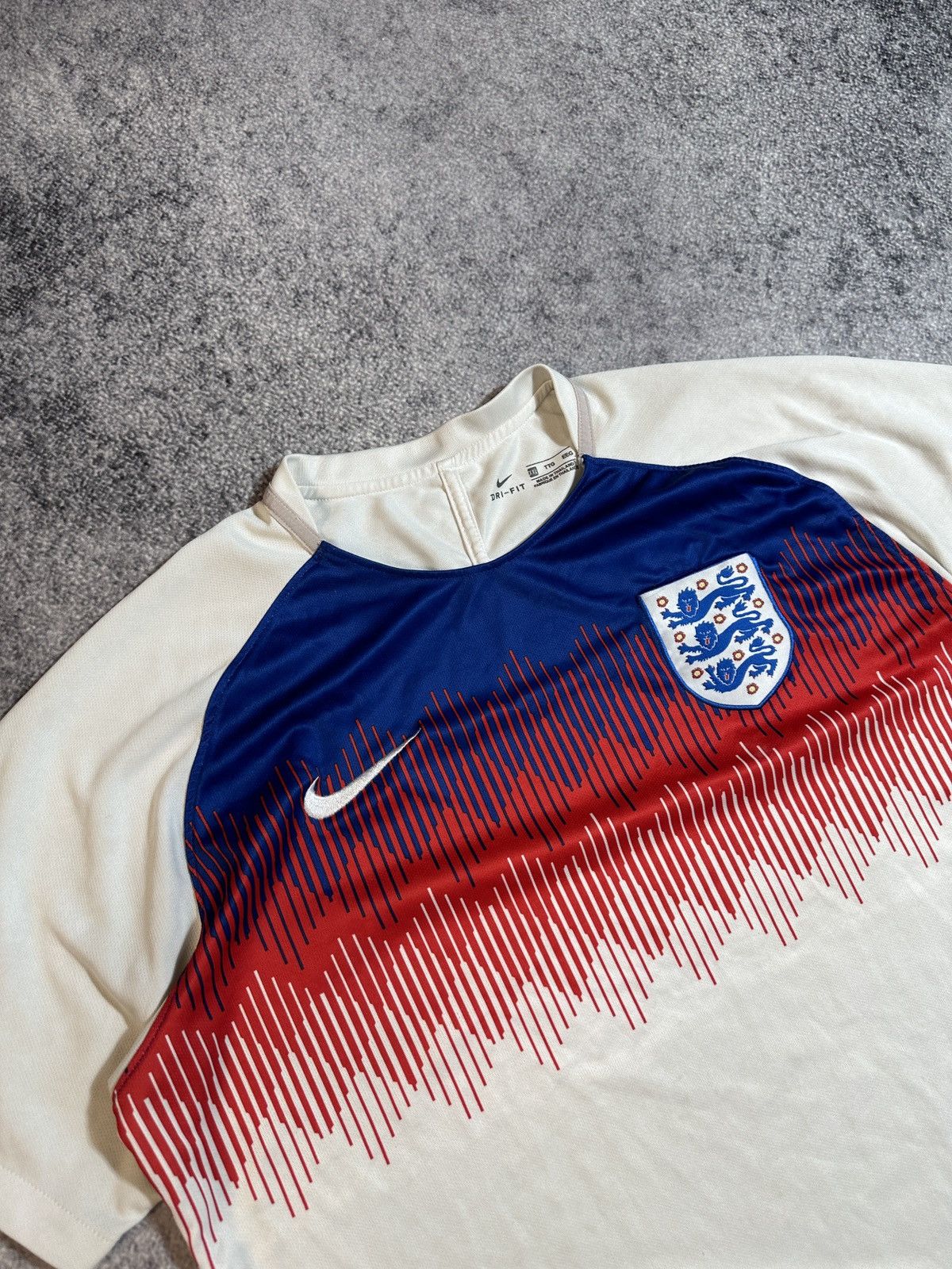 Nike Nike England Soccer Jersey Blokecore Rare Casual Style XL Size US XL / EU 56 / 4 - 3 Thumbnail