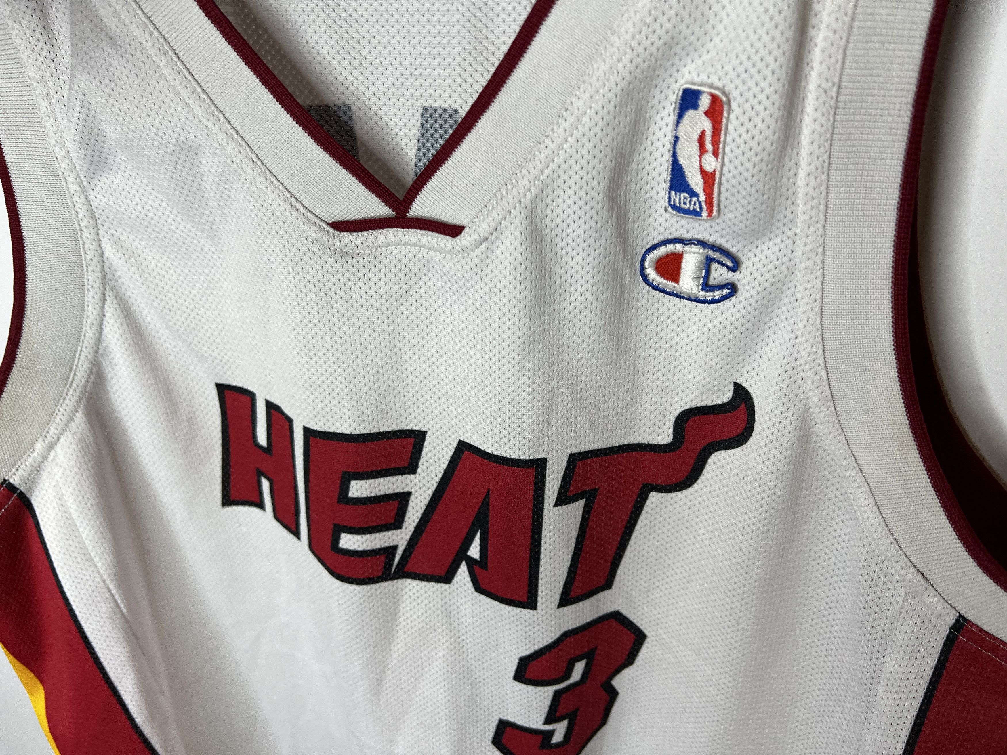 Champion MIAMI HEAT 2003 2010 HOME NBA BASKETBALL SHIRT JERSEY Size US L / EU 52-54 / 3 - 4 Thumbnail