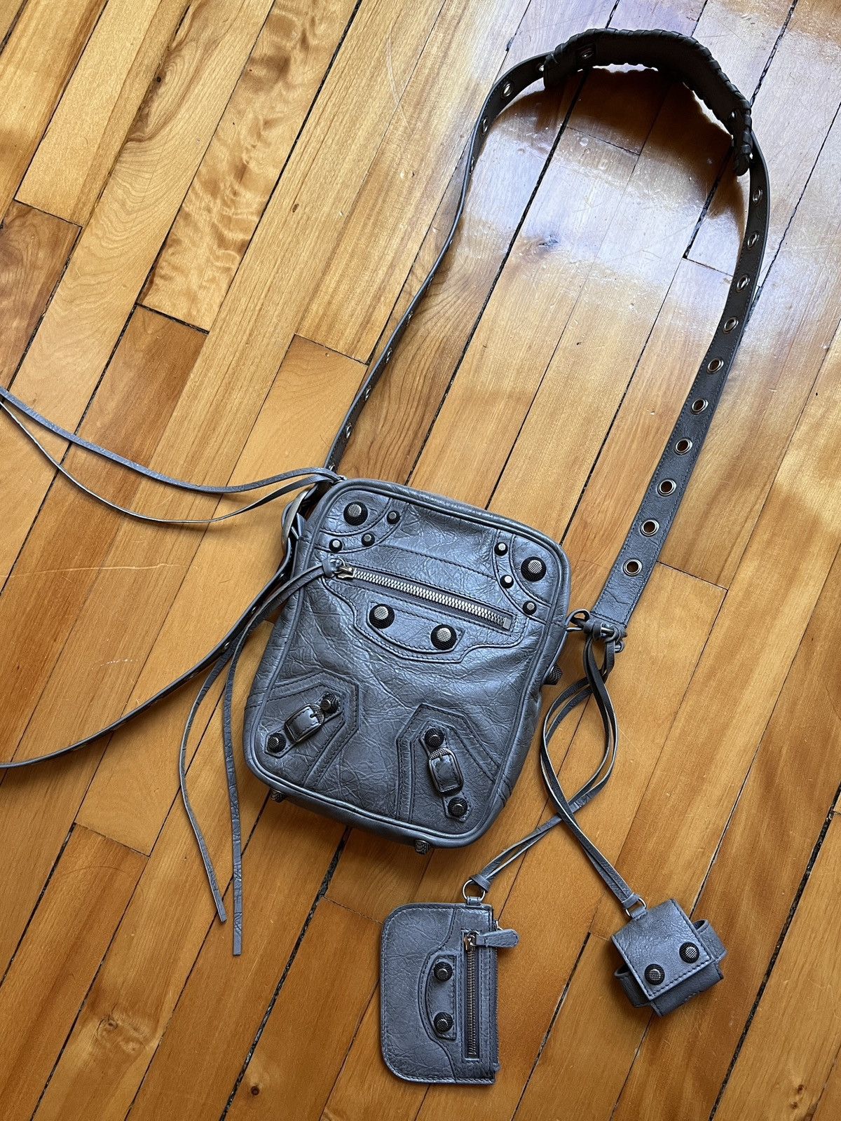 Balenciaga Le Cagole Embellished Textured-Leather Messenger Bag Size ONE SIZE - 2 Thumbnail
