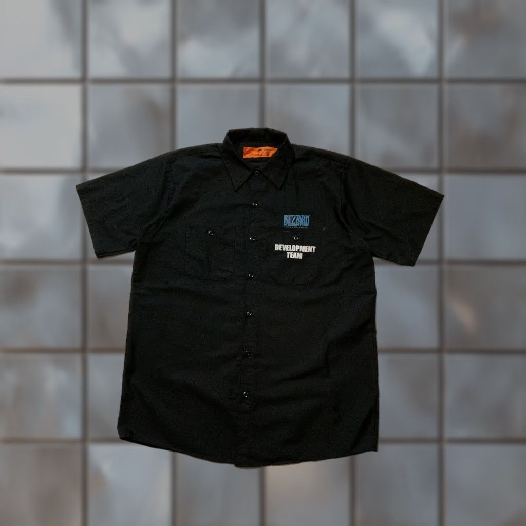 Red Kap VINTAGE Rare Blizzard Entertainment Development Team Employee Exclusive Red Kap S/S Button Shirt L Gray Mens Size US L / EU 52-54 / 3 - 1 Thumbnail