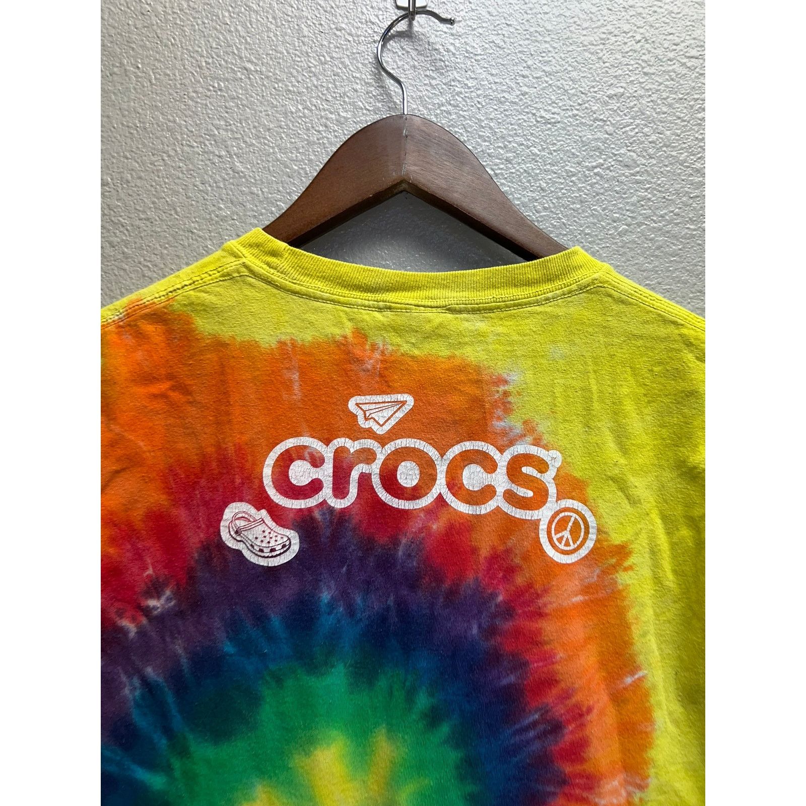 Crocs Crocs Shirt Come As Your Are Tie Dye Shoe Promo Tee XL Size US XL / EU 56 / 4 - 6 Thumbnail
