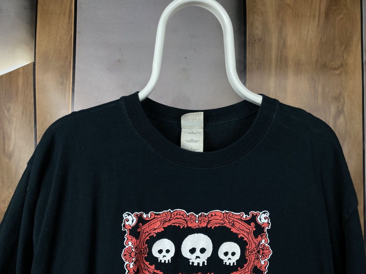 Band Tees 🎸Vintage 00s Alkaline Trio Heartskull Punk Rock Emo Tee🎸 Size US L / EU 52-54 / 3 - 4 Thumbnail