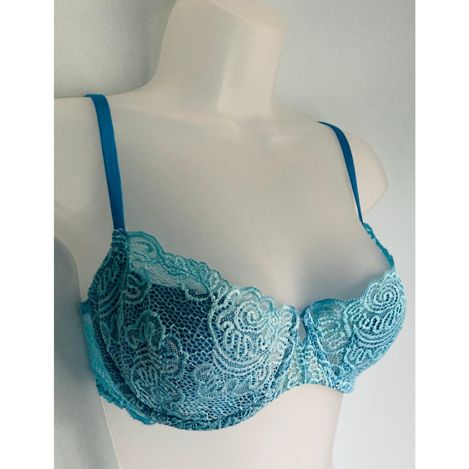 Victoria's Secret Vintage Victoria's Secret Bra 34D Push Up Without Padding Size ONE SIZE - 2 Thumbnail