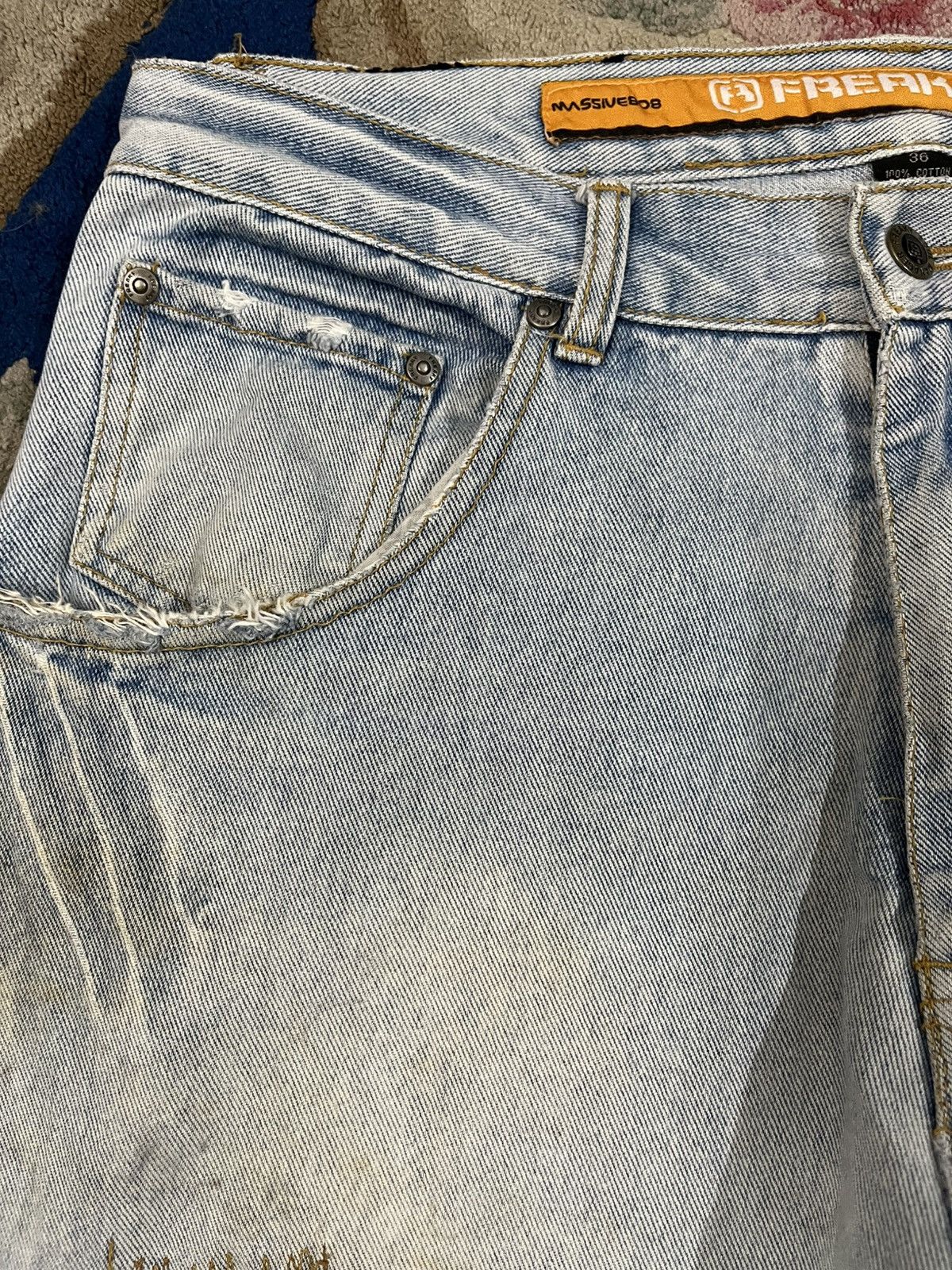 Massive Vintage MassiveBob Freaky Baggy Distressed Denim Size US 34 / EU 50 - 11 Thumbnail