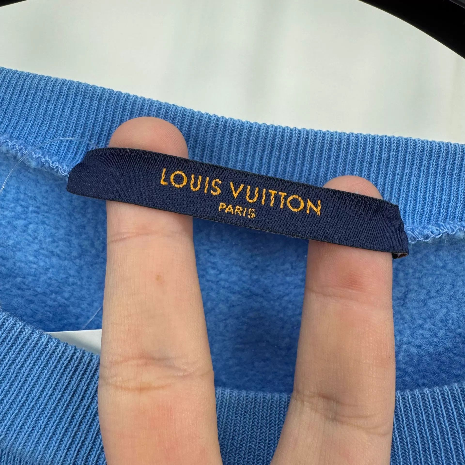 Louis Vuitton Louis Vuitton Logo Print Sweatshirt L 98 New Size US L / EU 52-54 / 3 - 5 Thumbnail