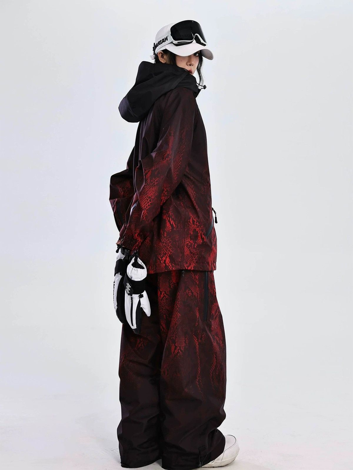 Other Red Scale Snake Pattern Outdoor Windproof Ski Suit Size US 32 / EU 48 - 7 Thumbnail