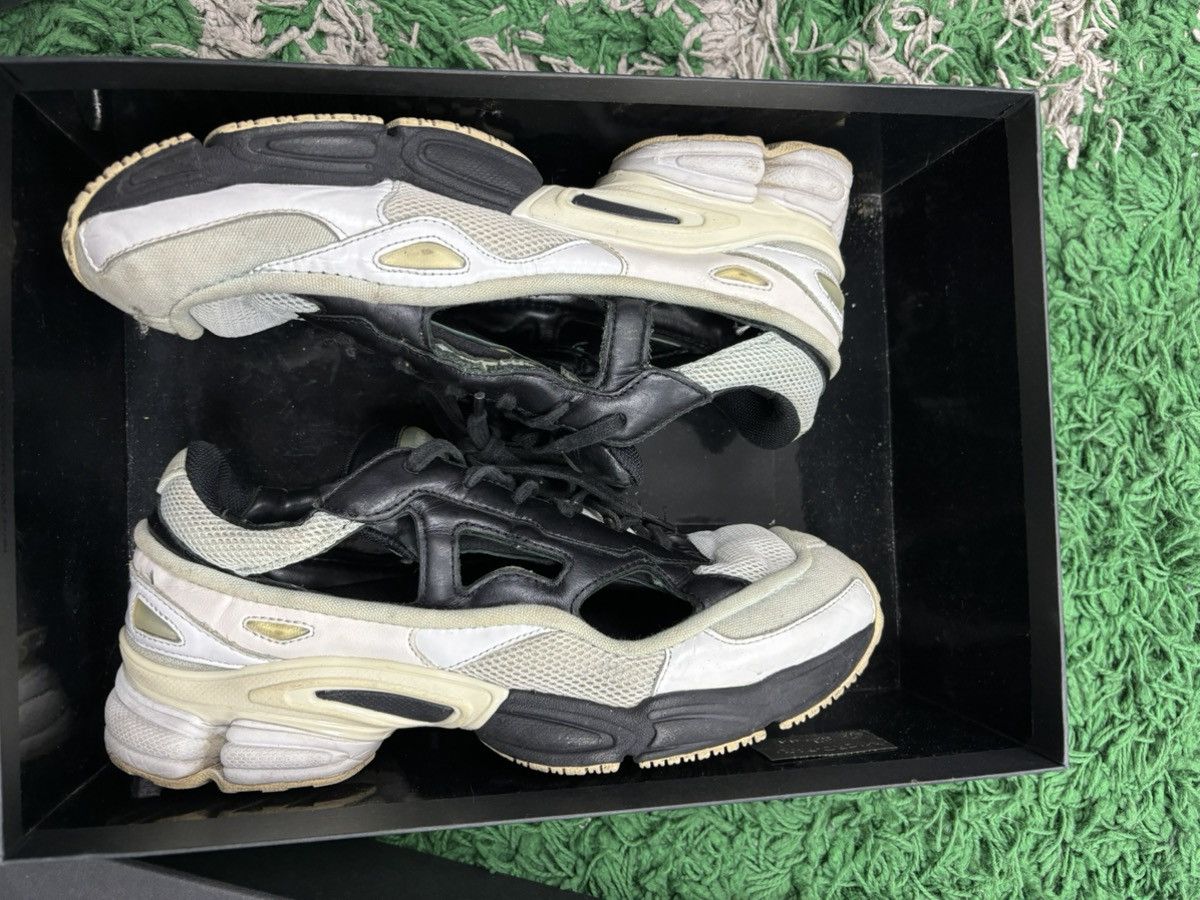Adidas × Raf Simons Adidas RAF Simon Replicant Ozweego 9.5 Size US 9.5 / EU 42-43 - 2 Thumbnail