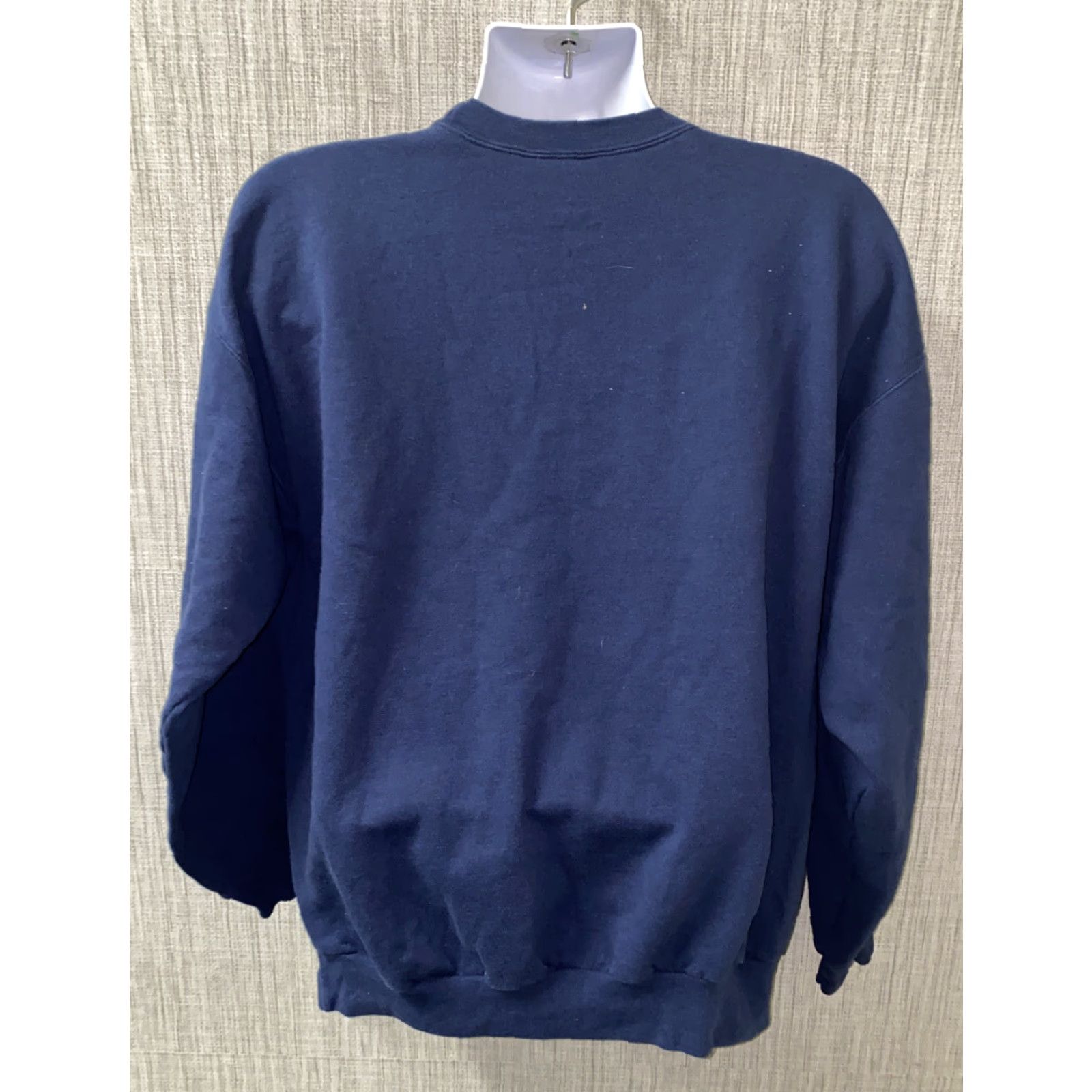Hanes Disney Hanes Resort Sweatshirt Mens XL Navy Blue Fleece Lined Pullover Cotton/Polyester Disney Resort Mens XL Navy Blue Fleece Lined Sweatshirt Size US XL / EU 56 / 4 - 4 Thumbnail