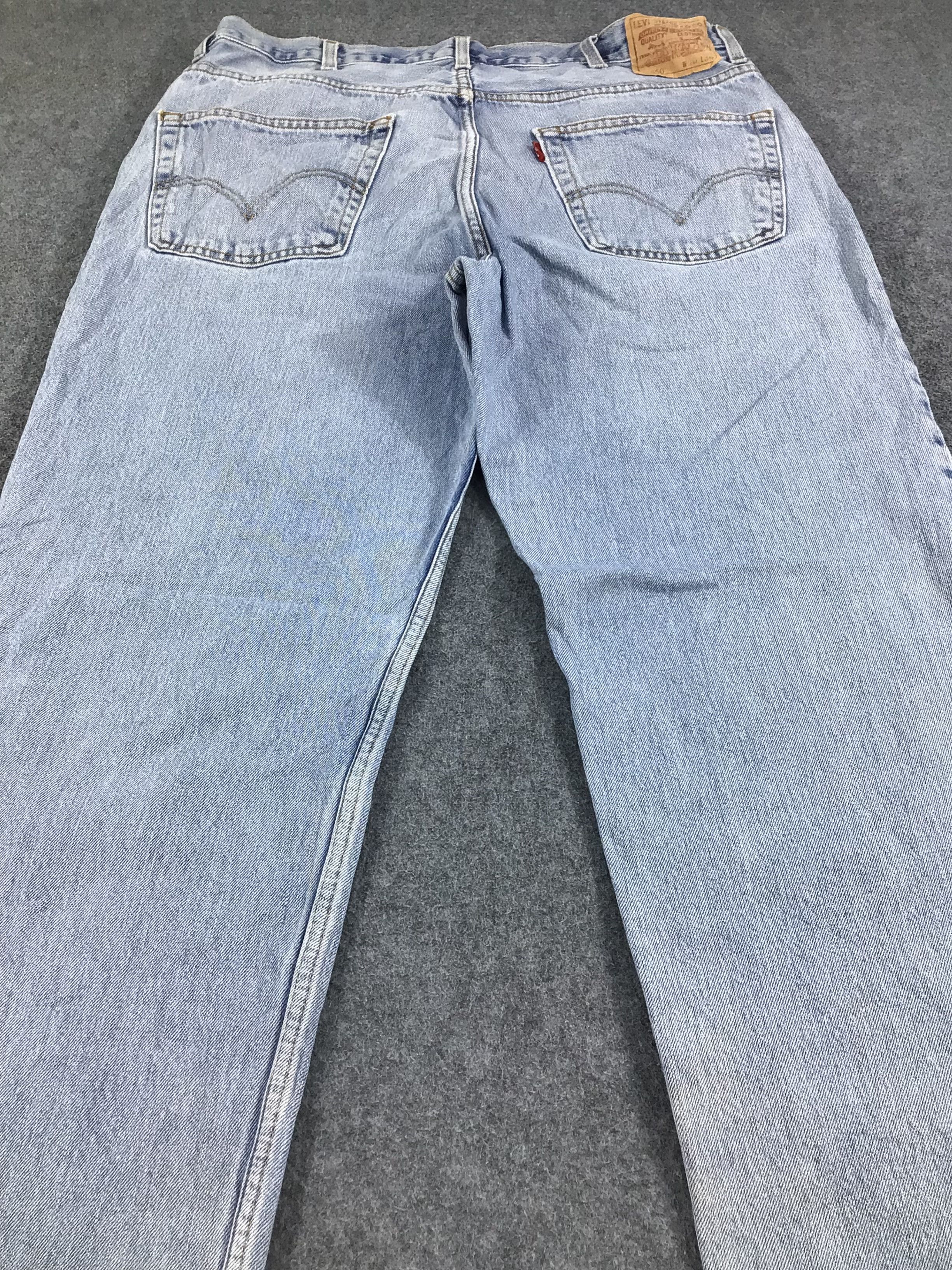 Levi's Vintage Levi's 550 Jeans Light Wash Denim KJ242 Size US 38 / EU 54 - 4 Thumbnail