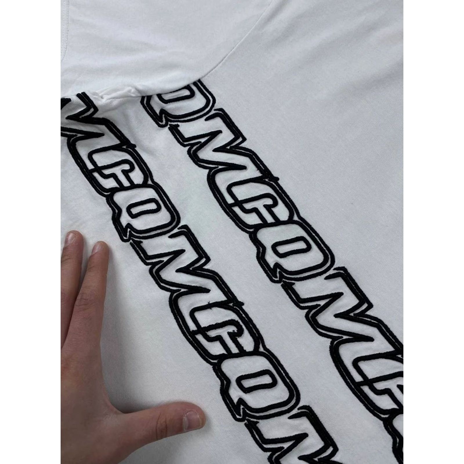 Alexander McQueen Alexander McQueen Big Logo McQ Repeat T-Shirt Men Size M White Size US M / EU 48-50 / 2 - 2 Thumbnail