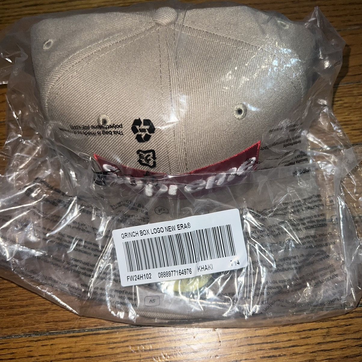 Supreme Supreme Grinch Box Logo New Era Fitted Hat Khaki Size: 7 1/4 Size ONE SIZE - 4 Thumbnail