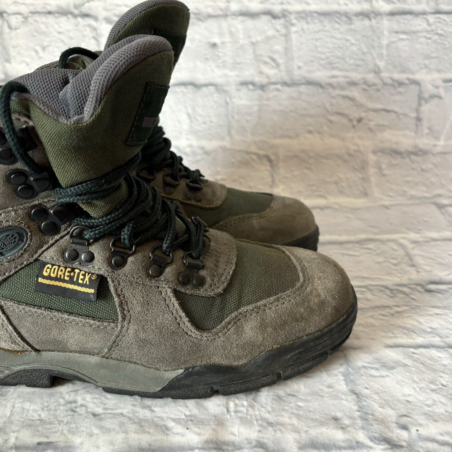 Vasque VINTAGE Vasque Boot Women’s Size 7 Alpha GTX Gore-Tex Hiking Leather Brown/green GoreTex Breathable Lace Up Boots Womens 7 Size US 7 / IT 37 - 4 Thumbnail