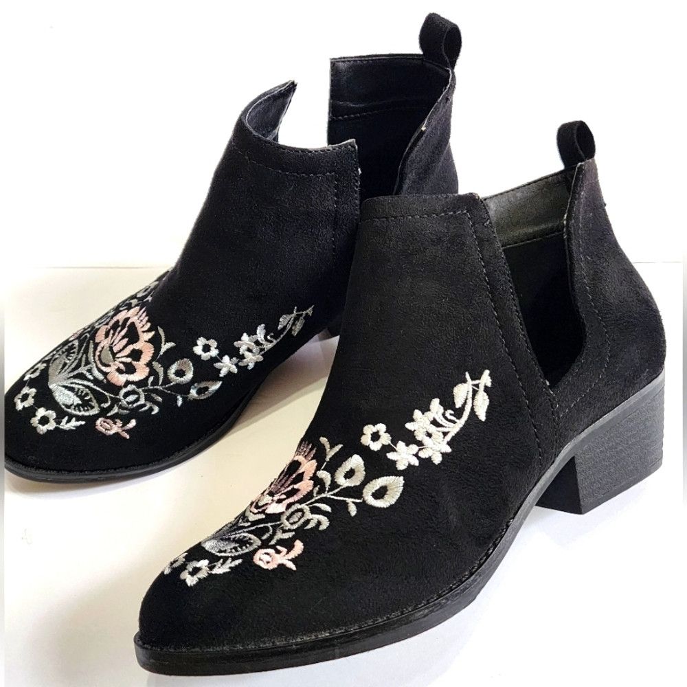 Other 👢Olivia Miller Black Rosedale Embroidered Floral Boots Size US 9 / IT 39 - 1 Thumbnail