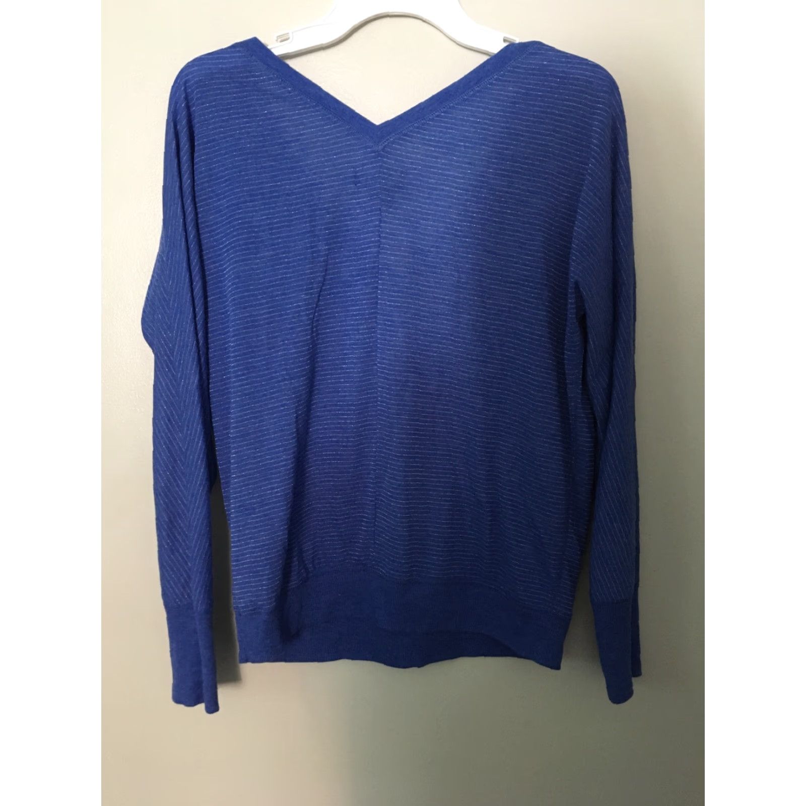 American Eagle Outfitters American Eagle Outfitters Blouse Shirt V-Neck Long Sleeve Striped Blue Glitter Silver Thread M Adults Womens Size M / US 6-8 / IT 42-44 - 4 Thumbnail