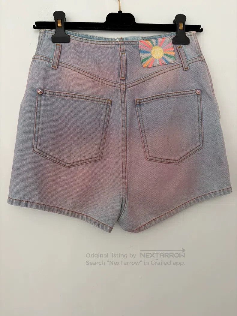 Chanel Chanel Pink and blue gradient denim shorts Size 24" / US 00 / IT 34 - 2 Thumbnail