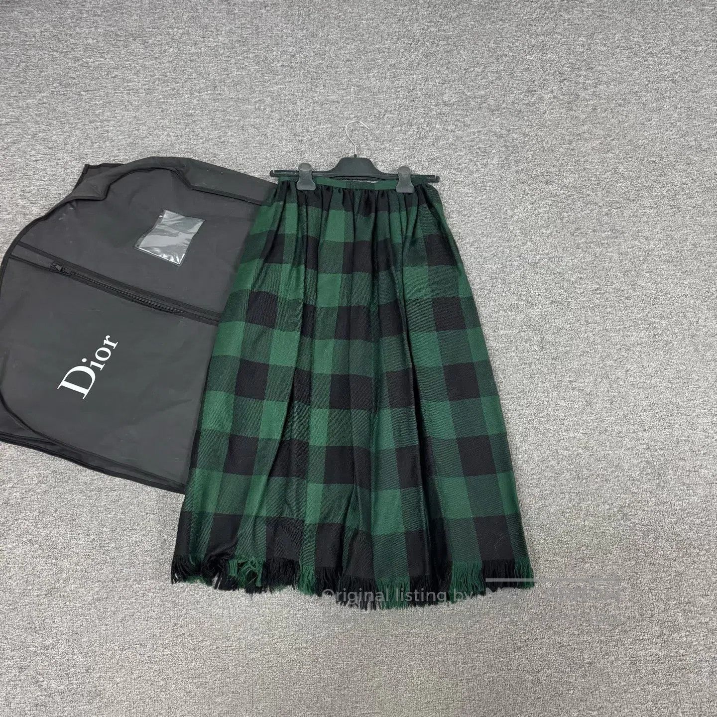 Dior Dior size s Elegant design; fringed skirt hem; woolen check Size 28" / US 6 / IT 42 - 3 Thumbnail