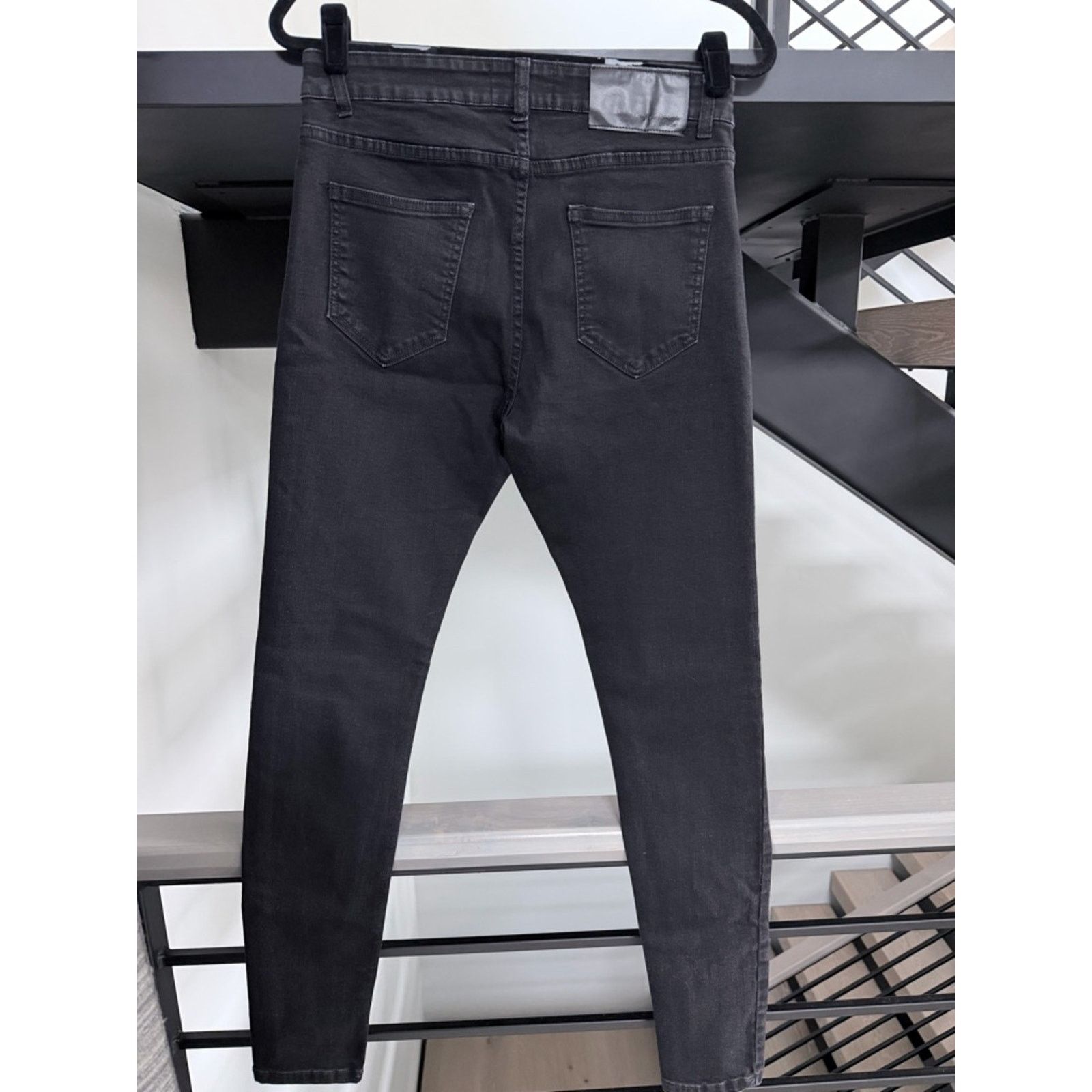 Express Men’s Express Skinny Fit Black Men’s Jeans size 30 Size US 30 / EU 46 - 2 Thumbnail