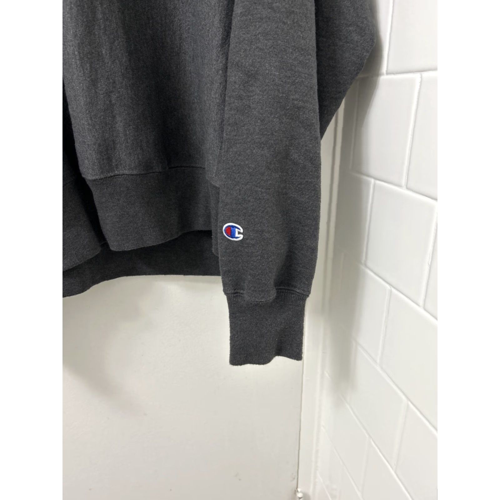 Champion Champion Reverse Weave Crewneck Sweatshirt Mens Large Gray Logo Pullover Sweater Heavyweight Time Theme: 90s Size US L / EU 52-54 / 3 - 6 Thumbnail