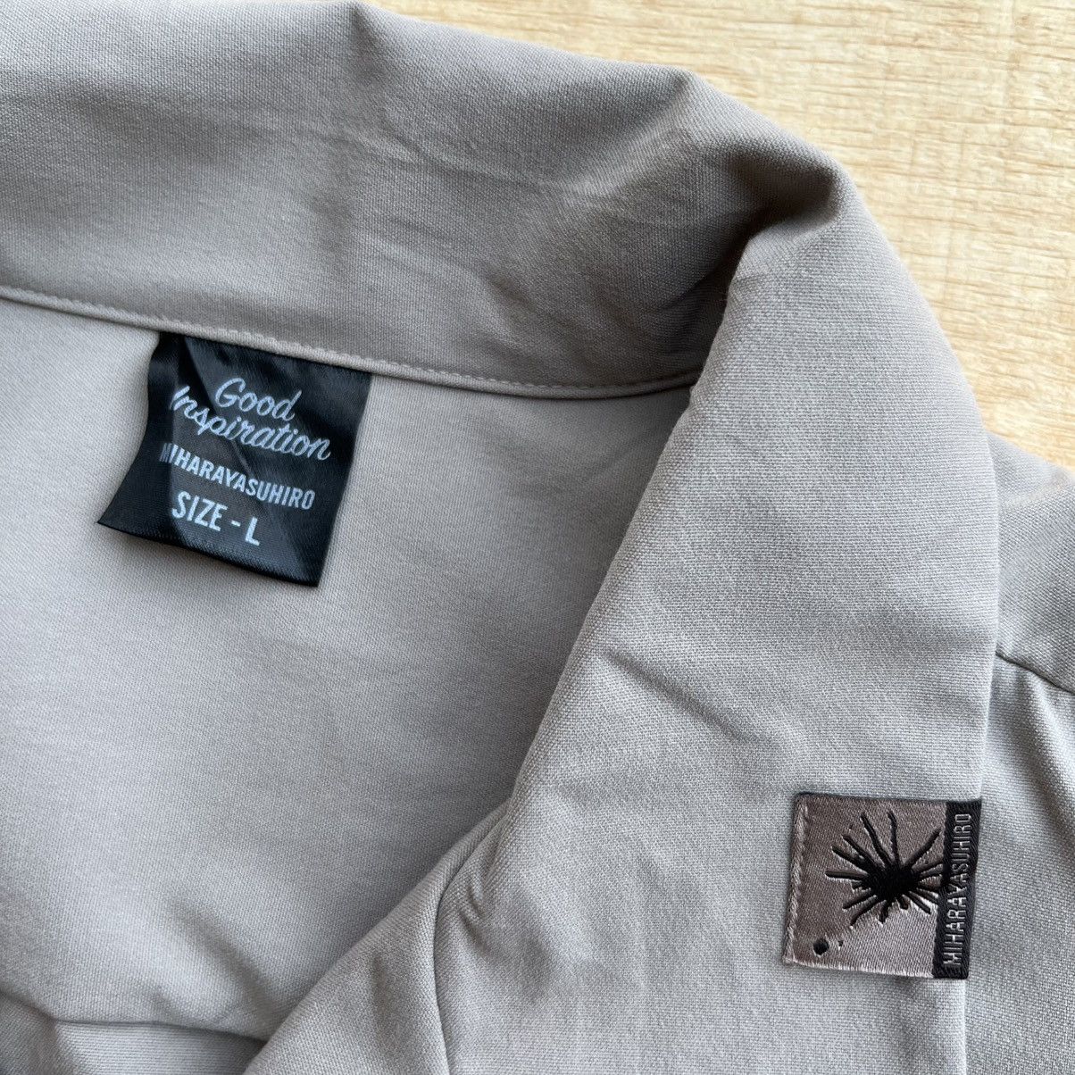 GU × Maison MIHARA YASUHIRO GOOD INSPIRATION MIHARA YASUHIRO X GU OPEN COLLARI VINTAGE Size US L / EU 52-54 / 3 - 3 Thumbnail
