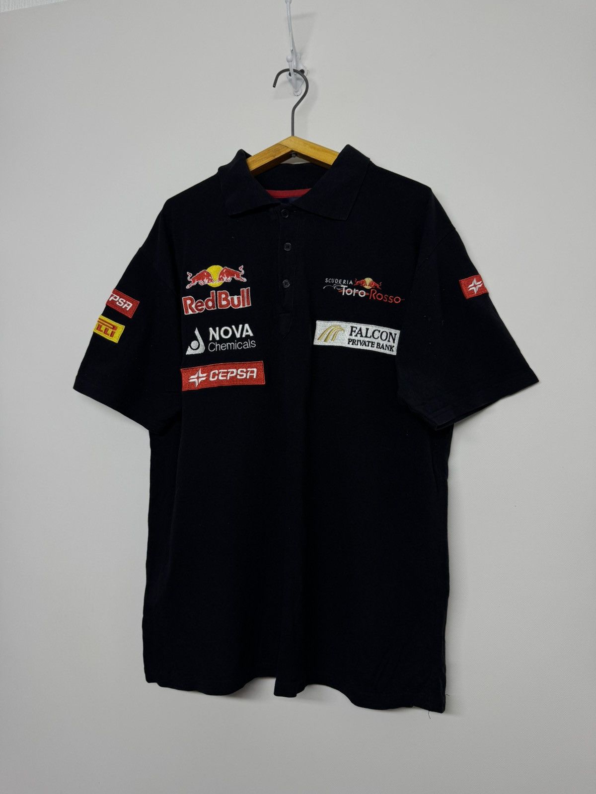Red Bull Vintage Y2k Infiniti Red Bull Racing polo t shirt Size US M / EU 48-50 / 2 - 7 Thumbnail