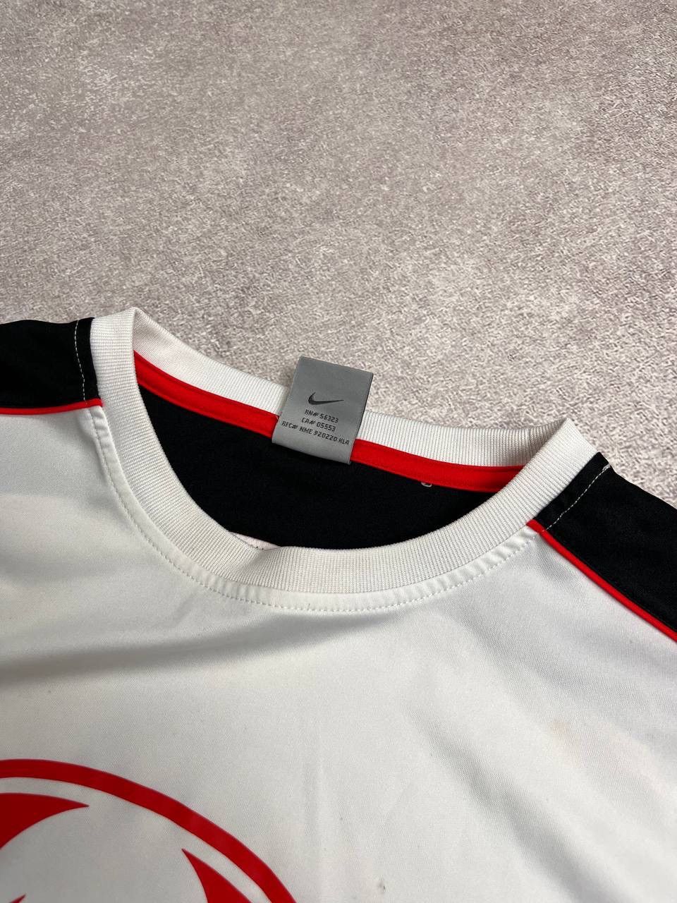 Nike Vintage Nike Swoosh Tank Top Y2K L Size US L / EU 52-54 / 3 - 5 Thumbnail