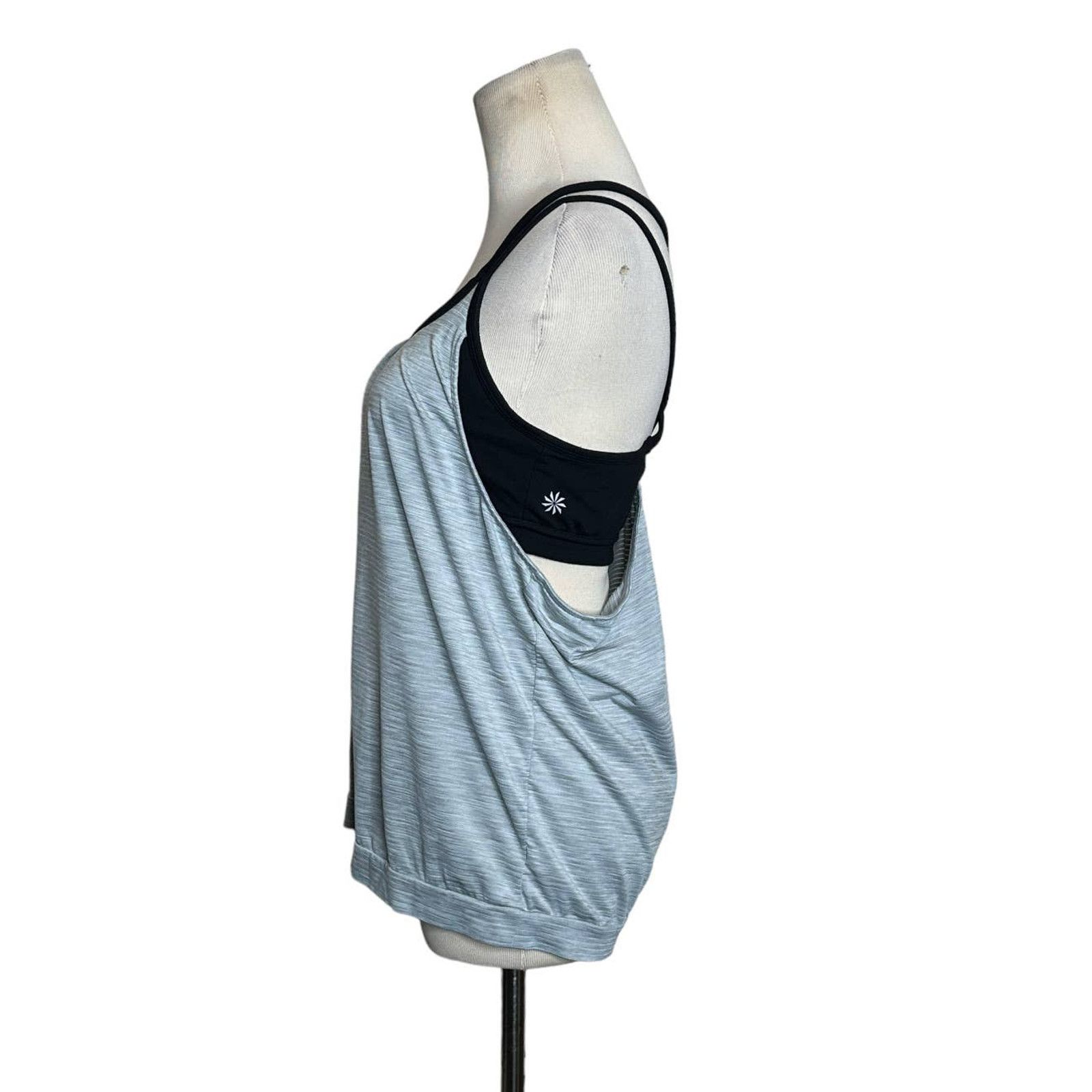 Athleta Athleta gray black build in bra tank top size small Size S / US 4 / IT 40 - 7 Thumbnail