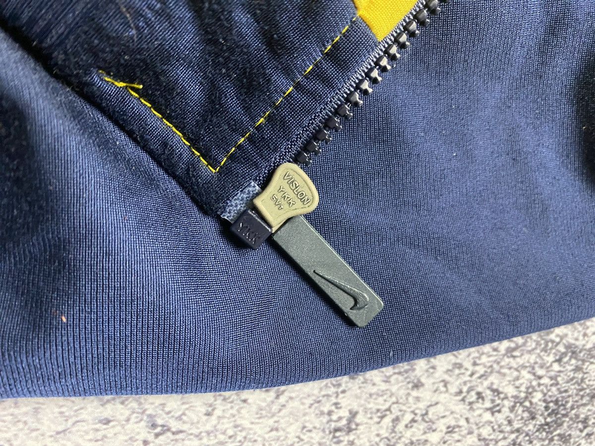 Nike × Vintage Vintage Nike Track Jacket Swoosh Embroidered Logo Y2K 90’s Size US M / EU 48-50 / 2 - 12 Thumbnail