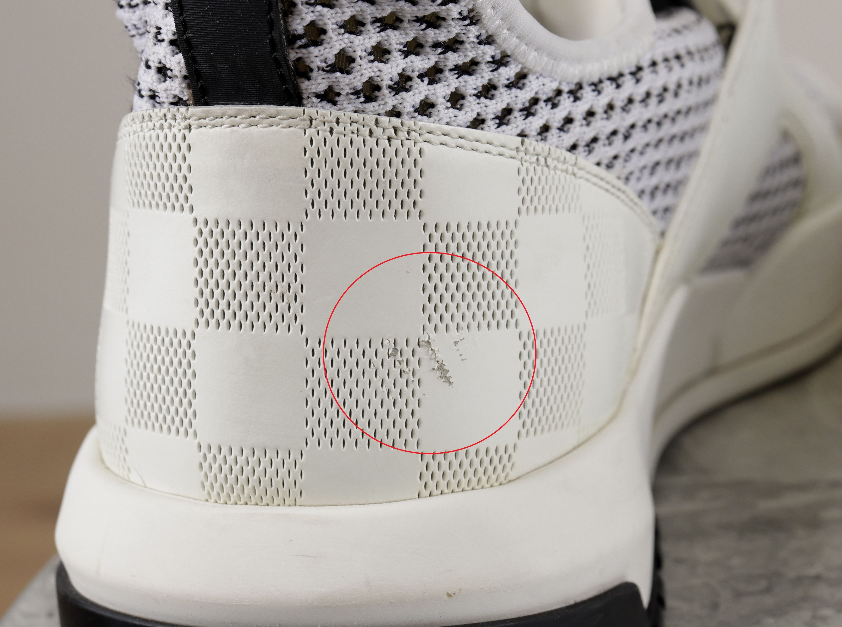 Louis Vuitton LOUIS VUITTON Mesh Leather White Black Low Sneakers Size US 10 / EU 43 - 18 Thumbnail