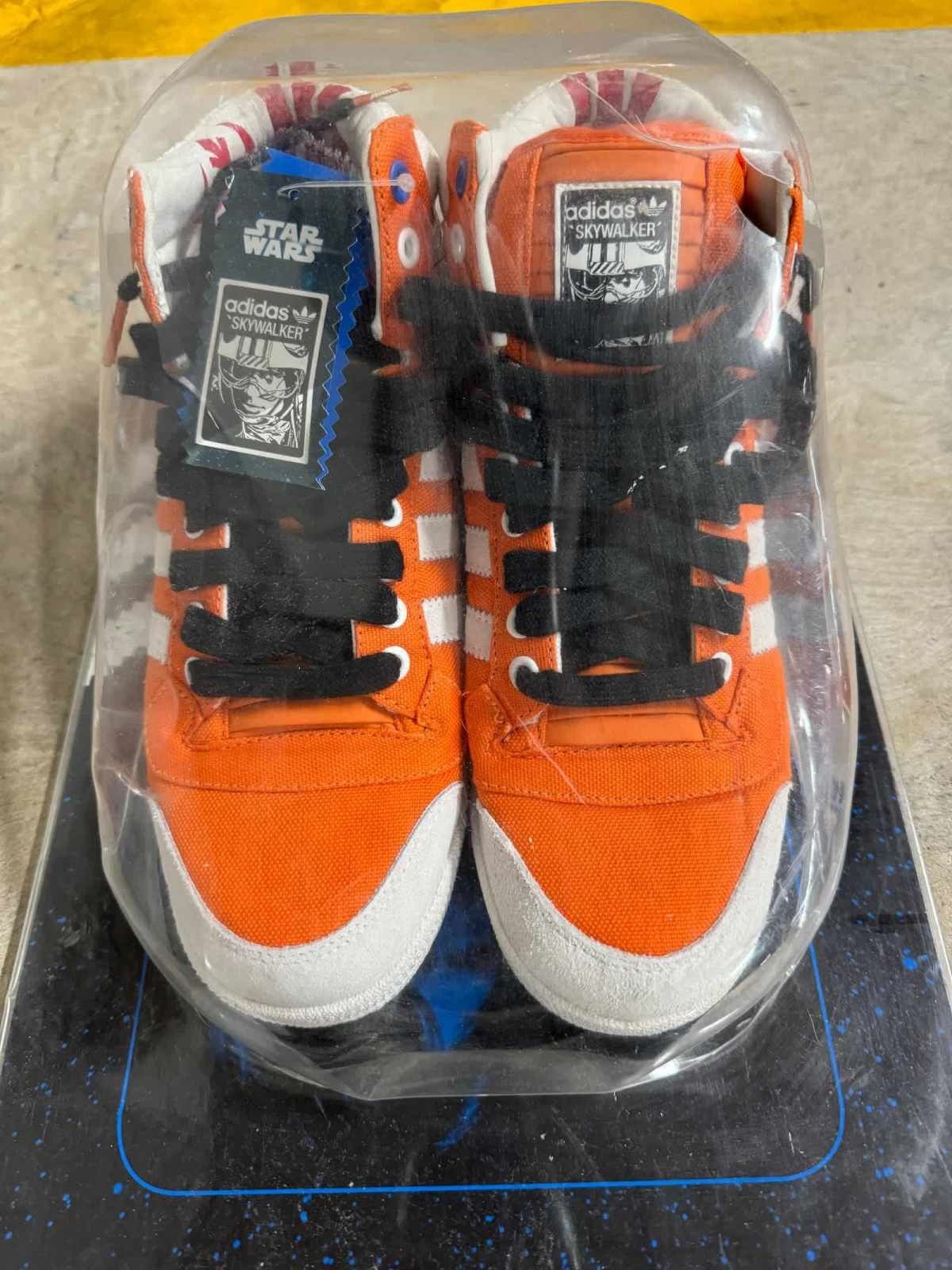 Adidas × Star Wars Grailed Size US 8 / EU 41 - 1 Thumbnail