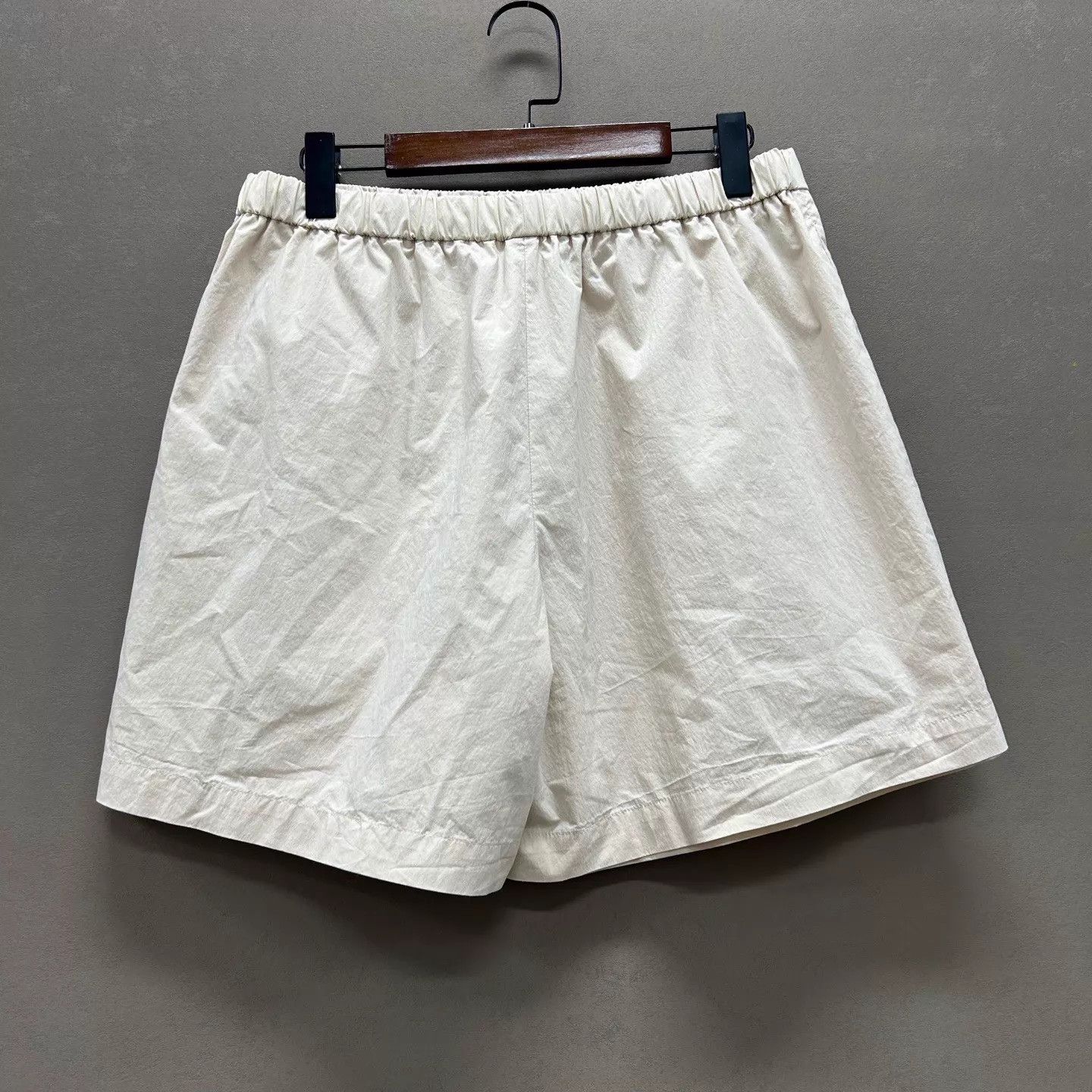 Fendi Fendi Embroidered Logo Casual Shorts 99 New L Size 28" / US 6 / IT 42 - 2 Thumbnail