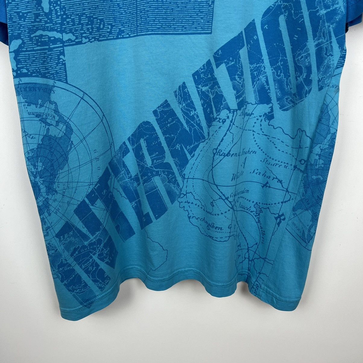 Nike Vintage Nike International y2k AOP rare tee 90’s Size US L / EU 52-54 / 3 - 15 Thumbnail