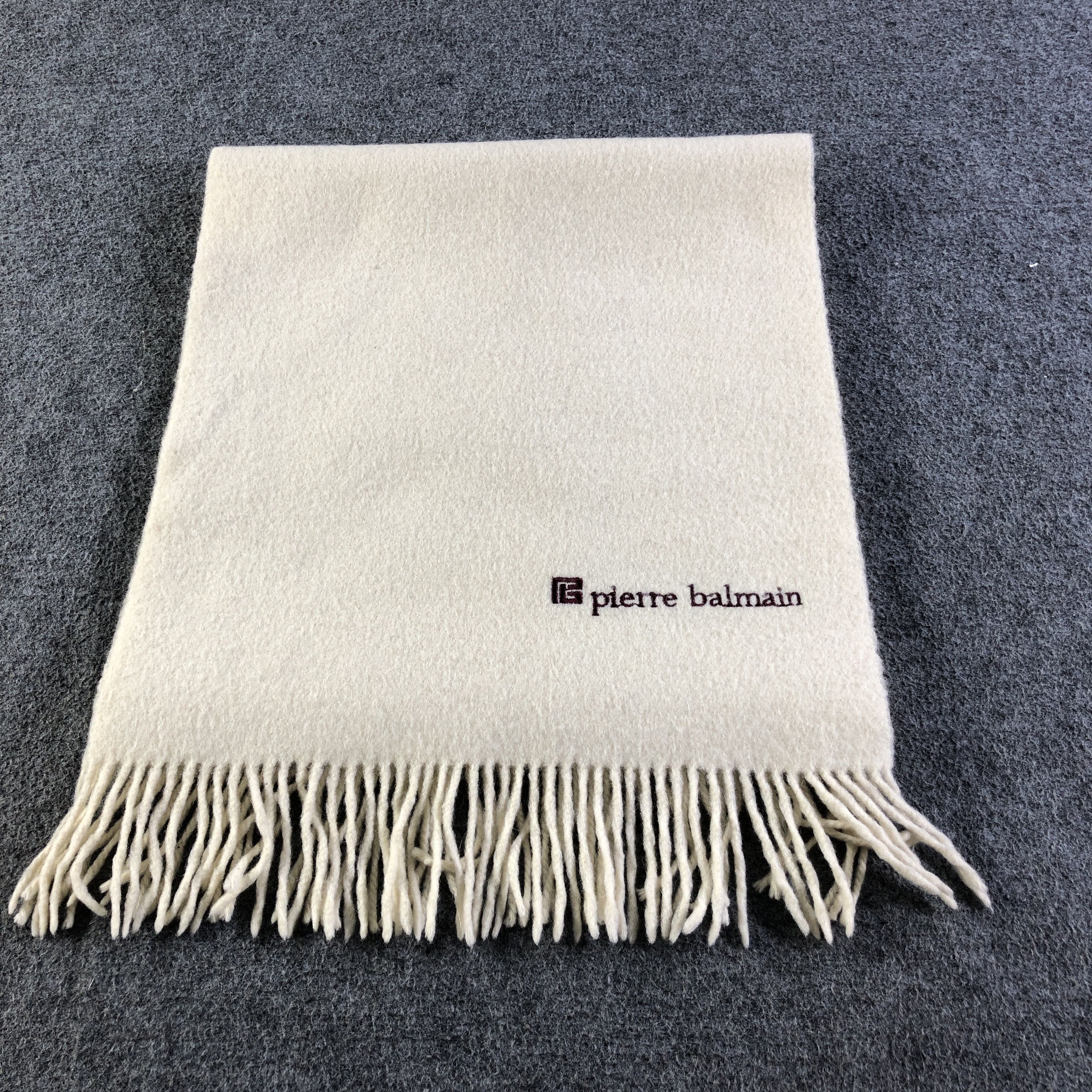 Pierre Balmain Pierre Balmain Plain Wool Scarf Muffler Neckwear V2797 Size ONE SIZE - 2 Thumbnail