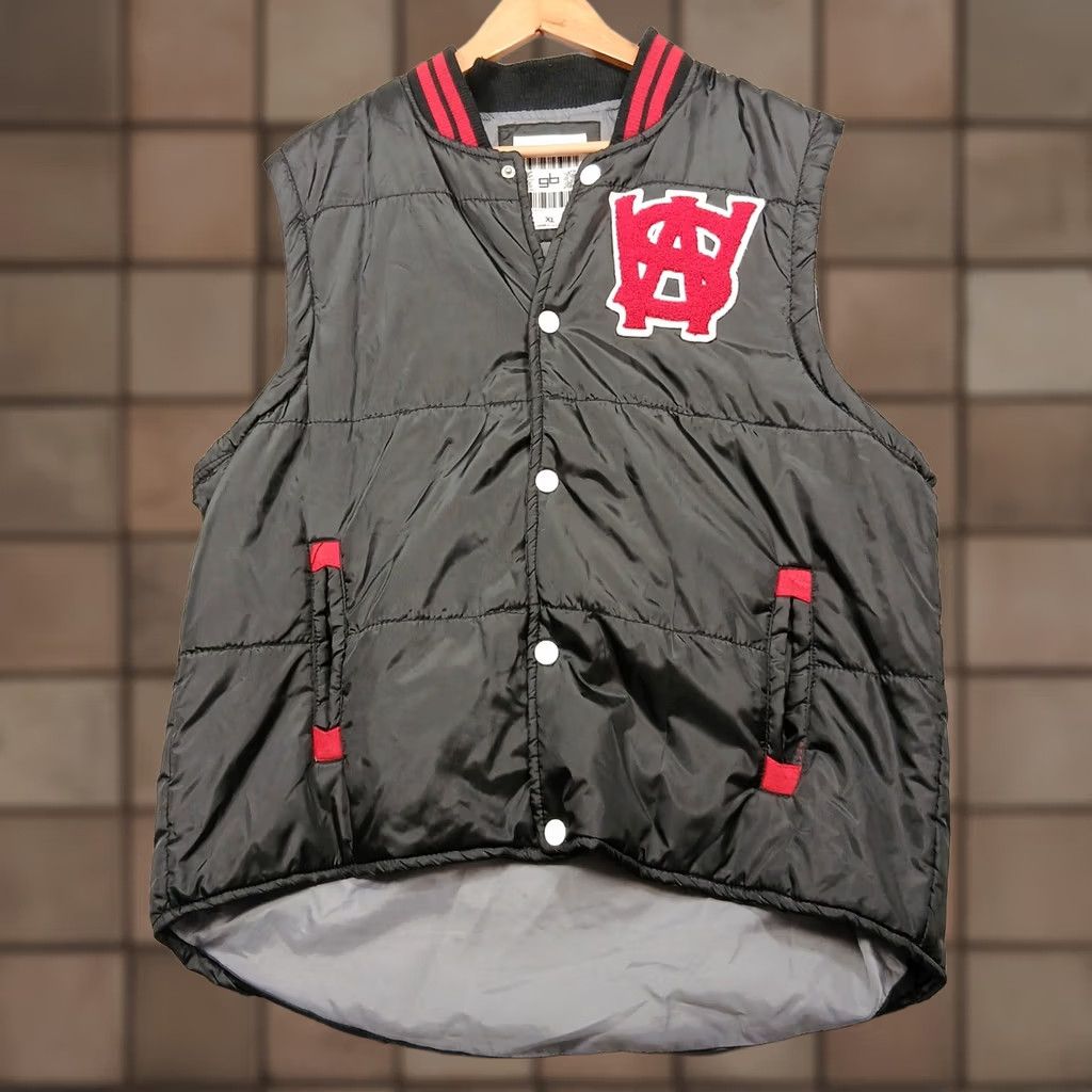 Vintage VINTAGE GB Collection Varsity Puffer Vest Men XL Black Red Letterman Style Size US XL / EU 56 / 4 - 1 Thumbnail