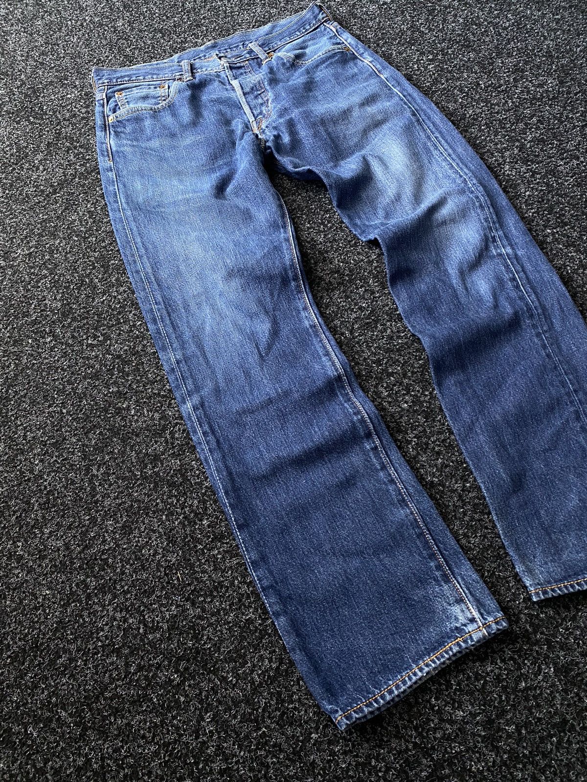 Levi's × Vintage Vintage Levi's 501 Distressed Jeans W30 size Size US 30 / EU 46 - 2 Thumbnail