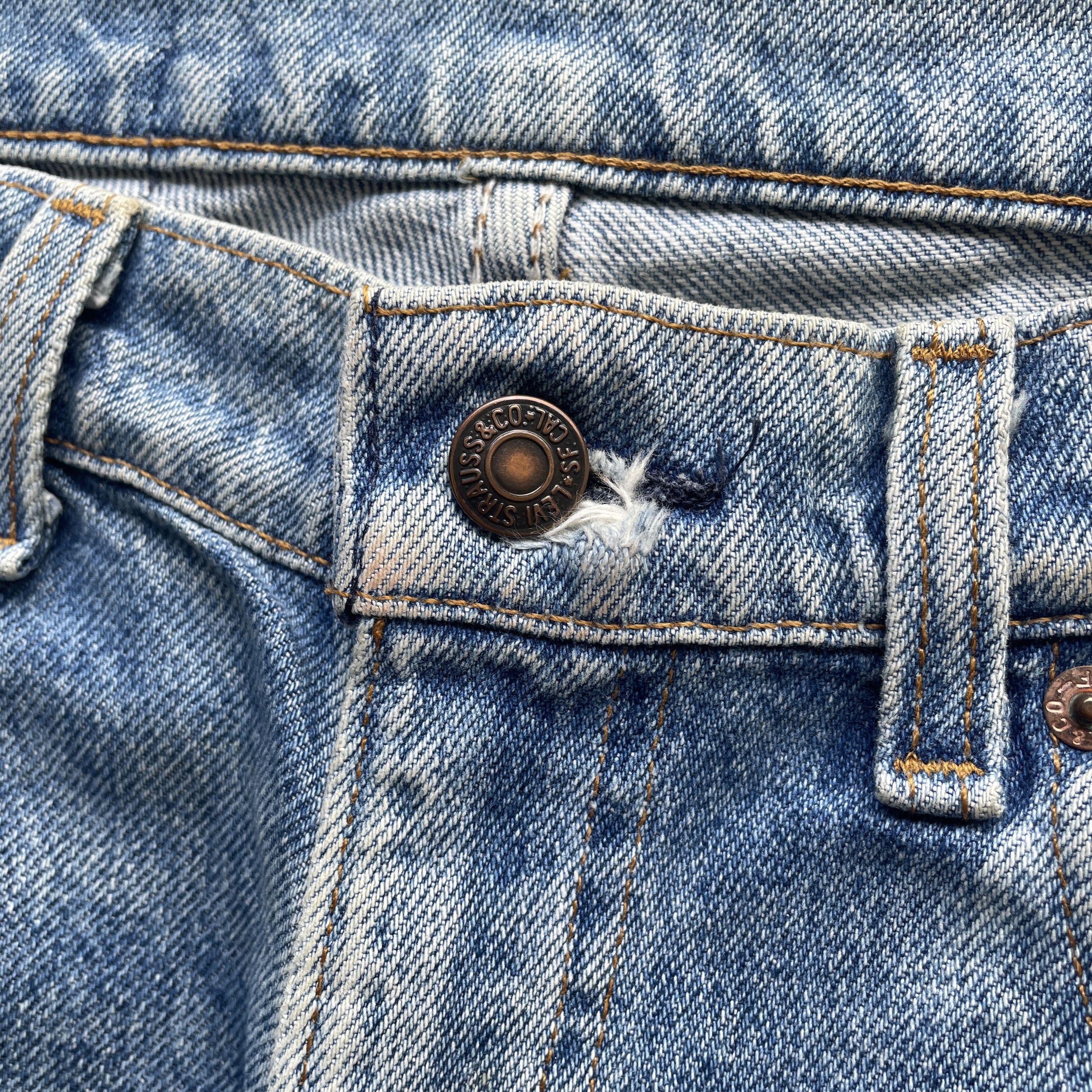 Levi's Vintage Clothing 1990s VINTAGE LEVI’S 505 MADE IN USA JEANS FADED PANTS Size US 33 - 6 Thumbnail
