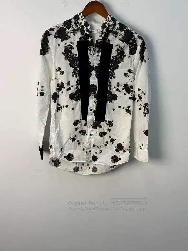 Givenchy Givenchy Short Sleeve Size US M / EU 48-50 / 2 - 1 Thumbnail