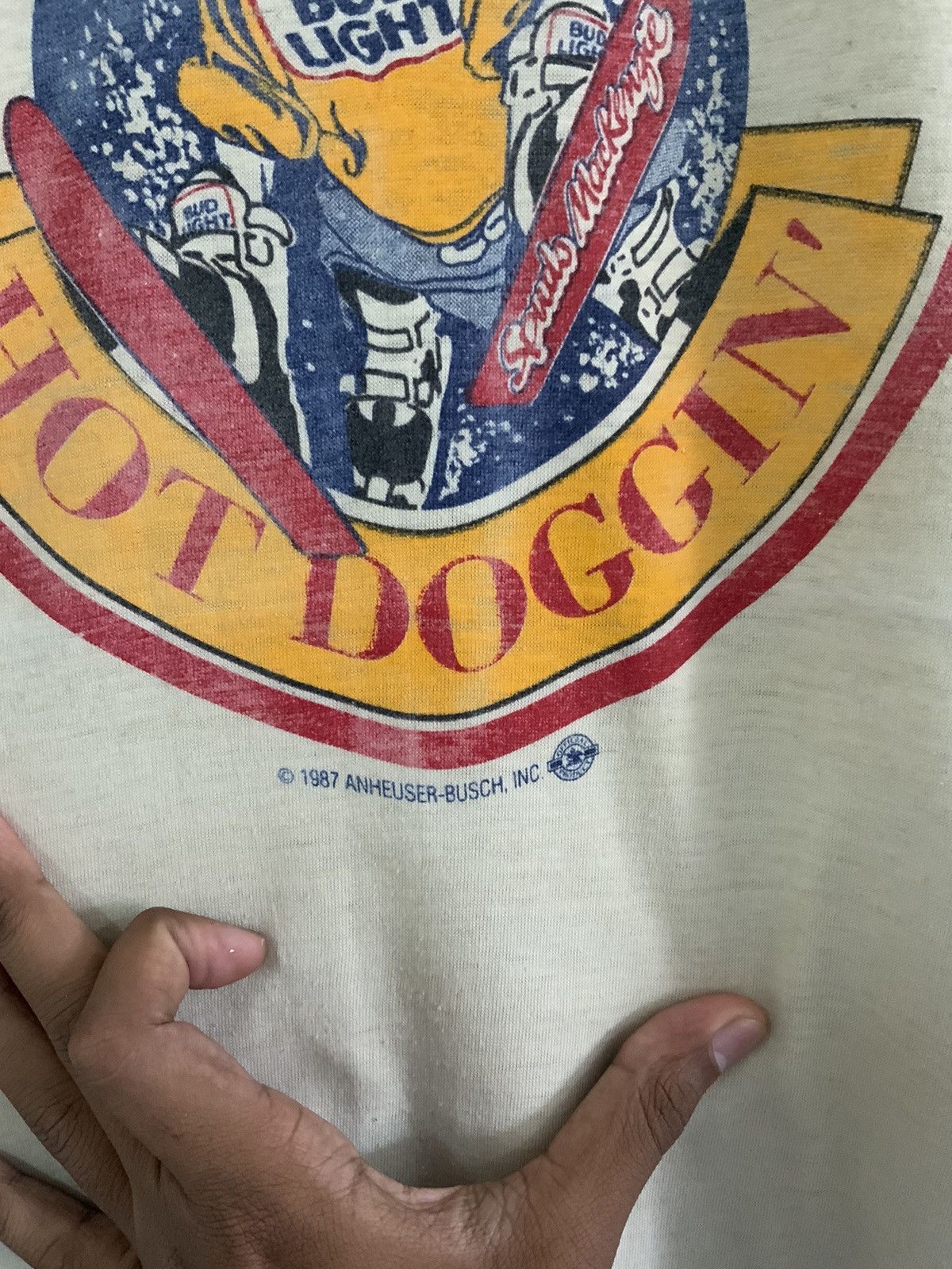 Vintage Vintage Bud Light Hot Doggin’ @1987 Tee Size US XL / EU 56 / 4 - 7 Thumbnail