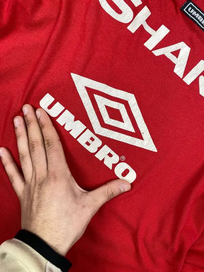 Umbro Vintage Umbro Manchester United 1998 Training T-Shirt Soccer Size US XL / EU 56 / 4 - 6 Thumbnail