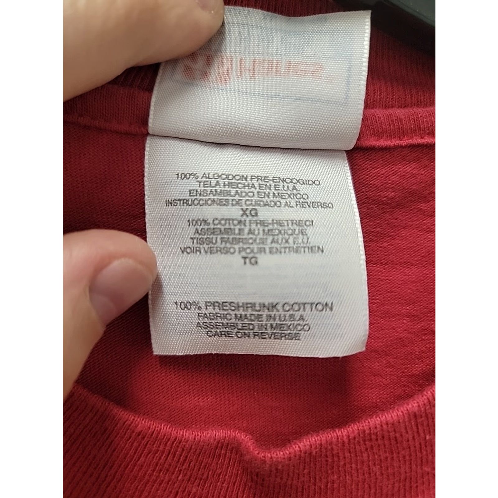 Hanes VINTAGE Rusted Root Cornell University Barton Hall '96 Shirt XL Red Crew Neck Short Sleeve Mens Hanes Double-Sided Size US XL / EU 56 / 4 - 3 Thumbnail