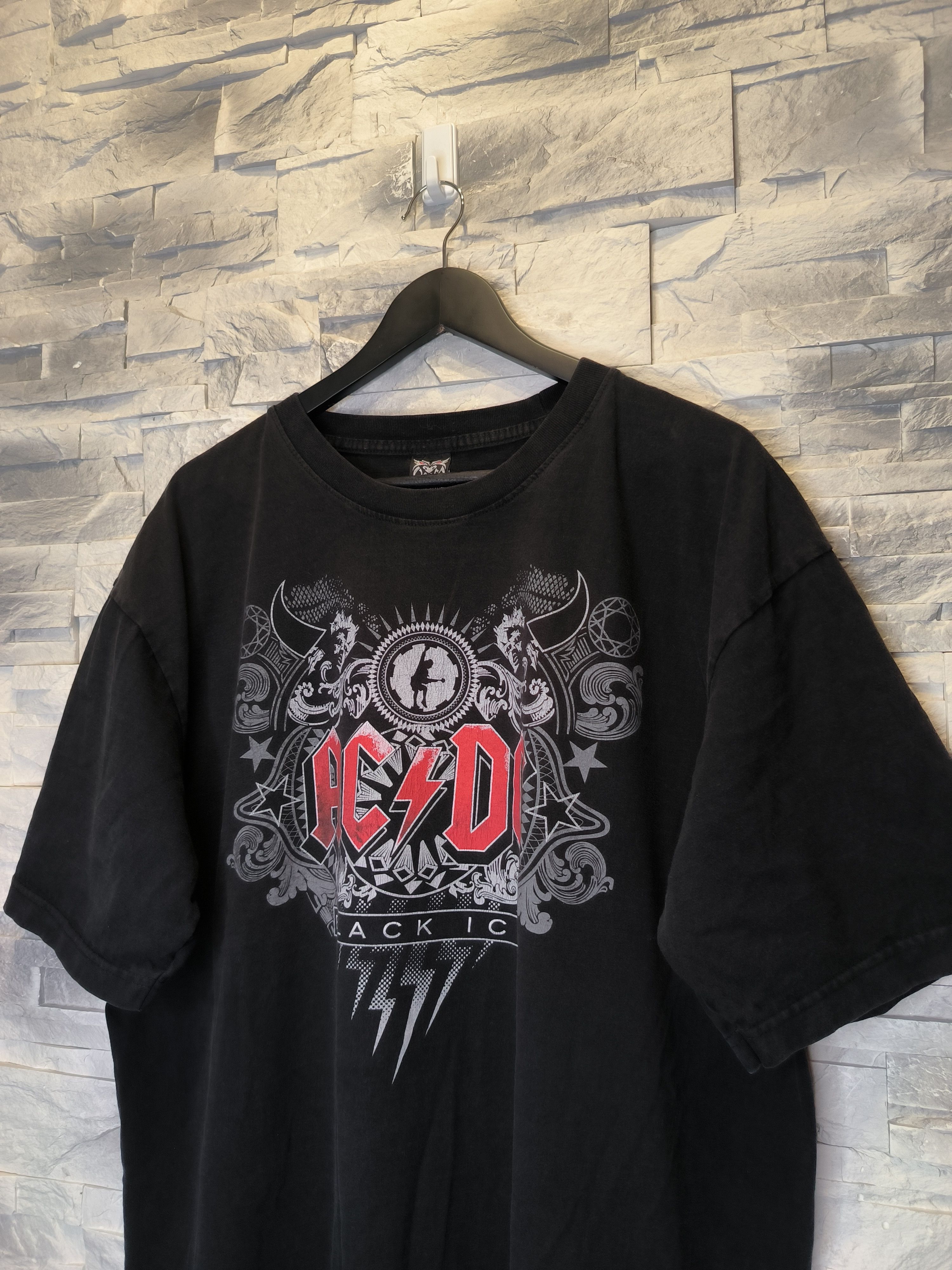 Band Tees Vintage ACDC Black Ice Tee Shirt Black Size US XXL / EU 58 / 5 - 2 Thumbnail