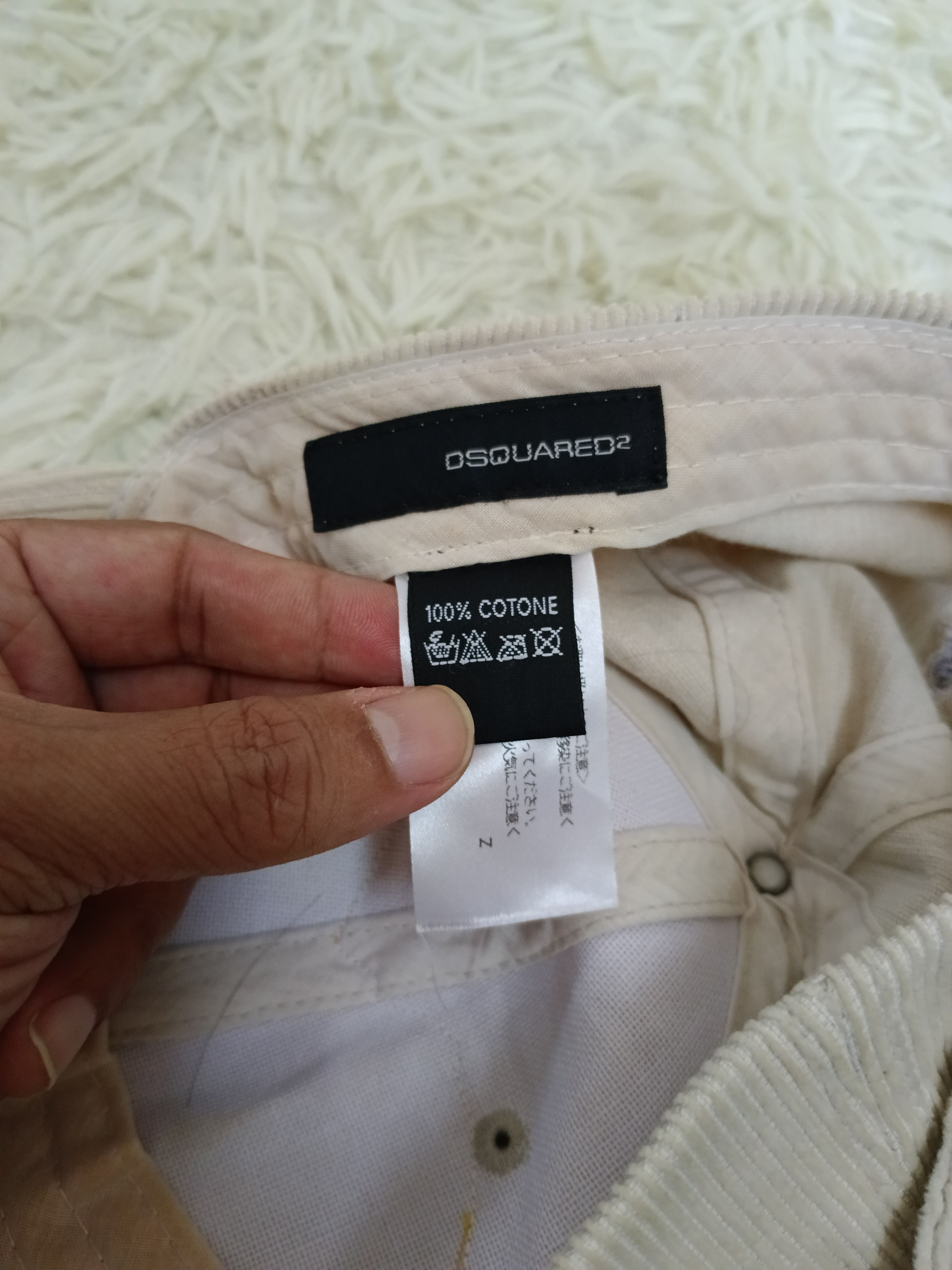 Dsquared2 DSQUERED2 CORDUROY FAITH PACTH HAT Size ONE SIZE - 6 Thumbnail