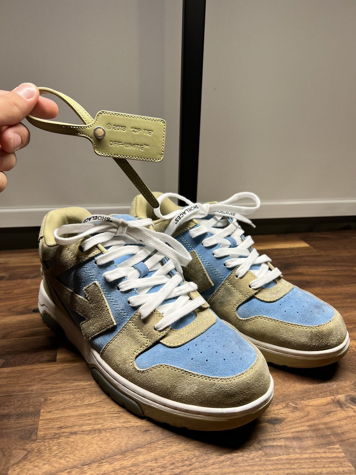 Off-White Out of Office Off-White Suede Size US 10.5 / EU 43-44 - 2 Thumbnail