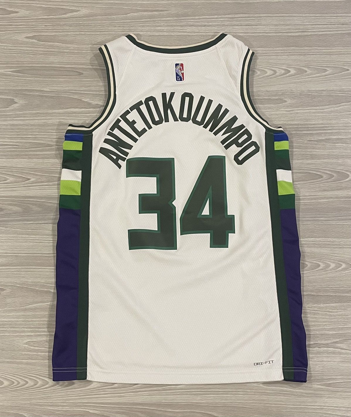 Nike Nike Giannis Antetokounmpo #34 Bucks Jersey Mens Size Medium Size US M / EU 48-50 / 2 - 1 Thumbnail