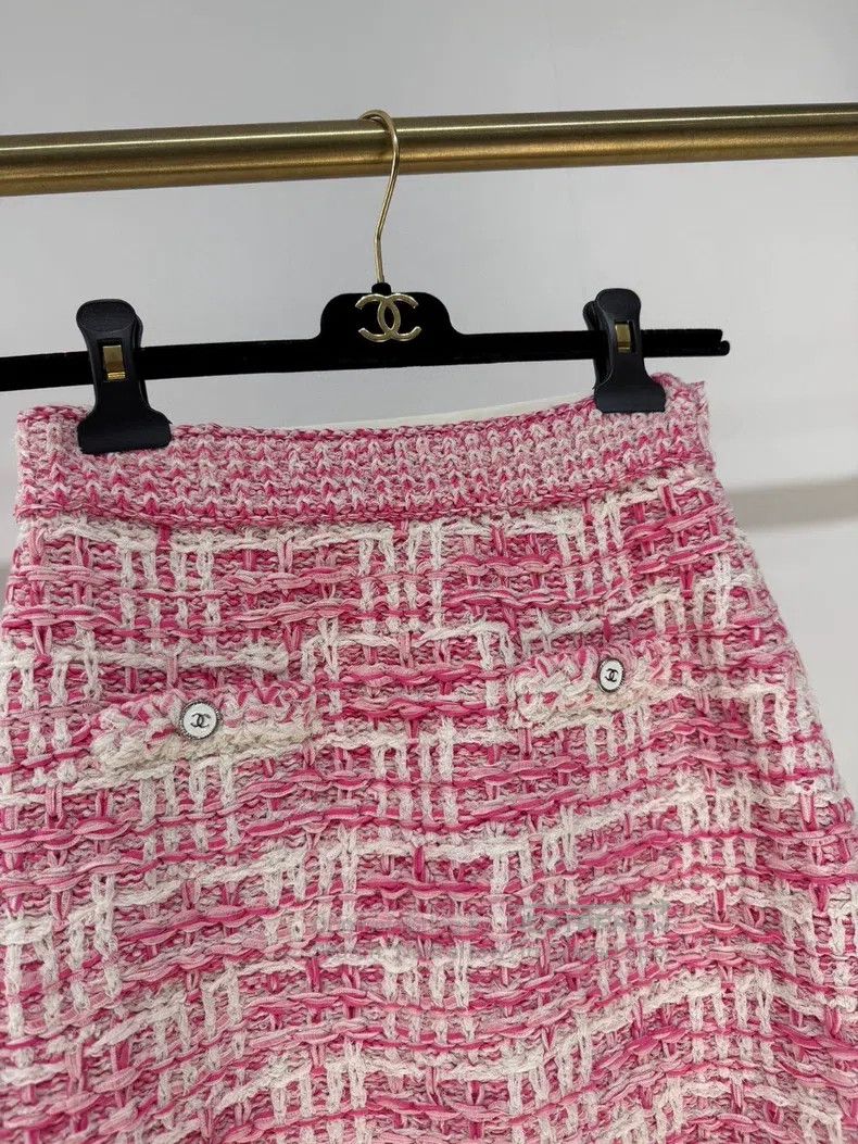Chanel Chanel 24P tassel white and pink knitted skirt Size 24" / US 00 / IT 34 - 2 Thumbnail